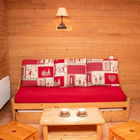De Praroustan By Actisource Aparthotel 3*