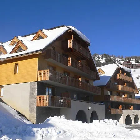 De Praroustan By Actisource 3* Pra Loup